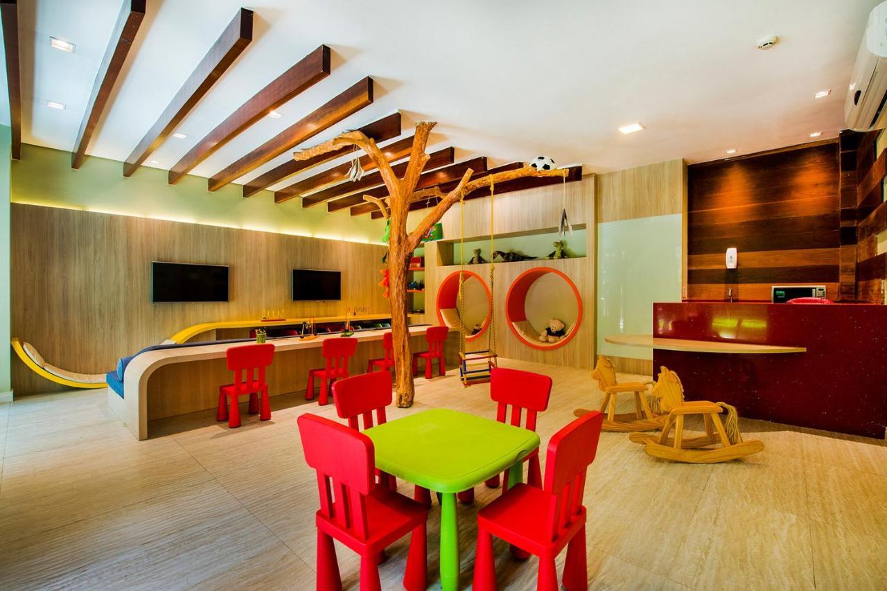 Carmel Cumbuco Resort Eksteriør billede The Children's Club at the Renaissance Hotel in Cancun, Mexico