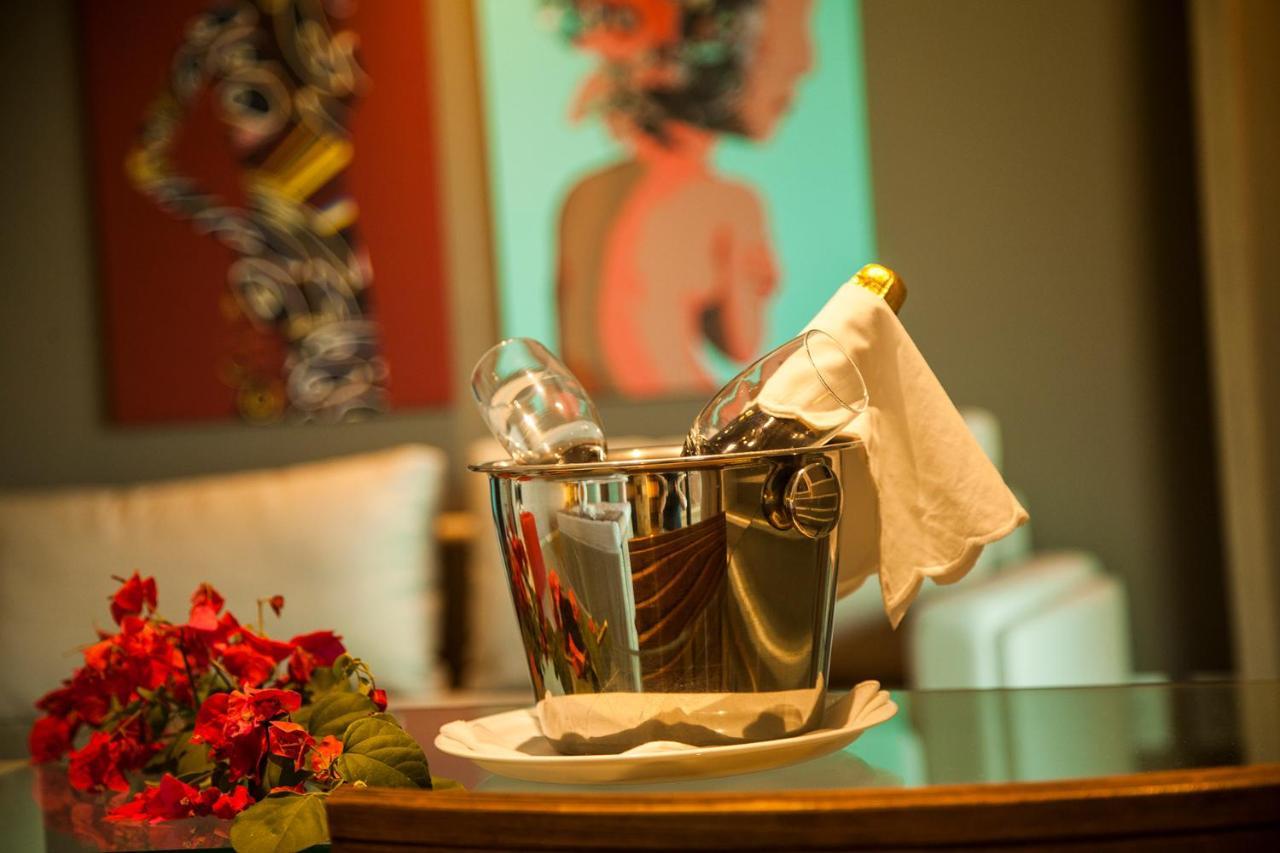 Carmel Cumbuco Resort Eksteriør billede Champagne bucket